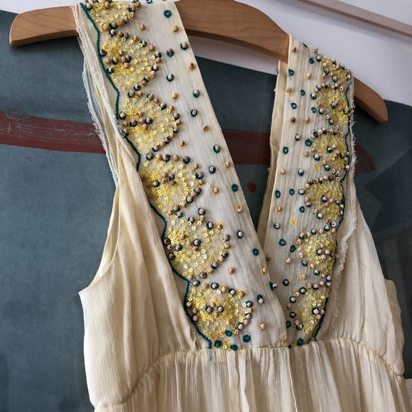 Development Yellow Silk Goddess Dress - Picture 5 of 9